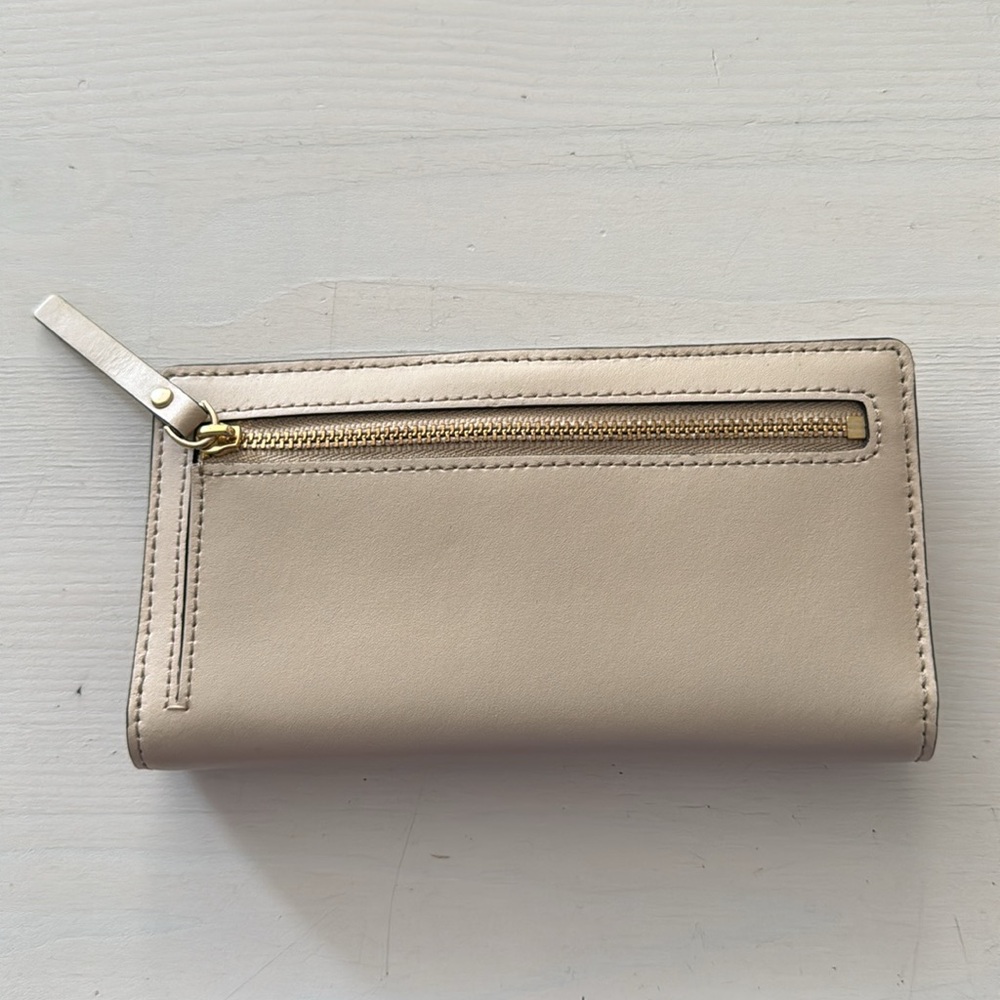 Kate Spade Wallet - Picture 2 of 4